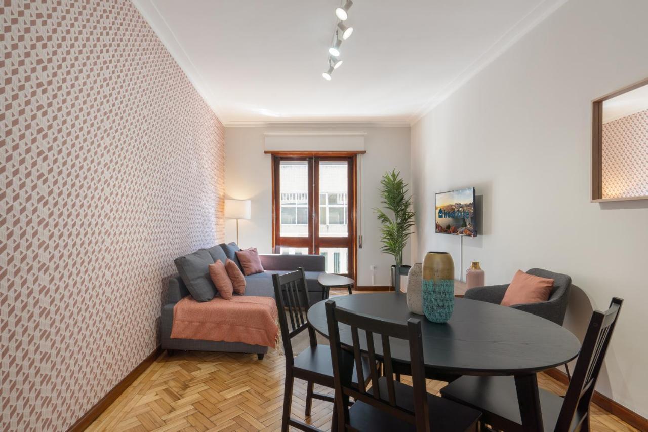 Host Wise Apartment Porto Luaran gambar
