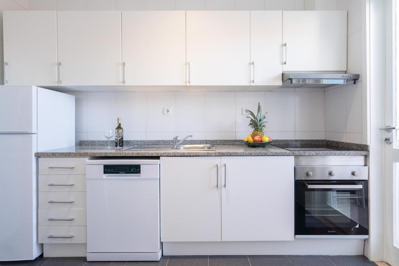 Host Wise Apartment Porto Luaran gambar