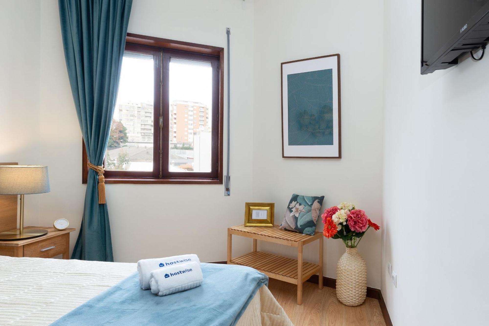 Host Wise Apartment Porto Luaran gambar