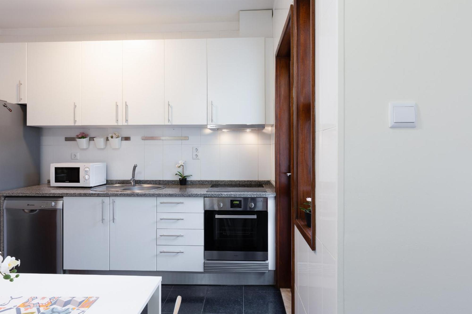 Host Wise Apartment Porto Luaran gambar